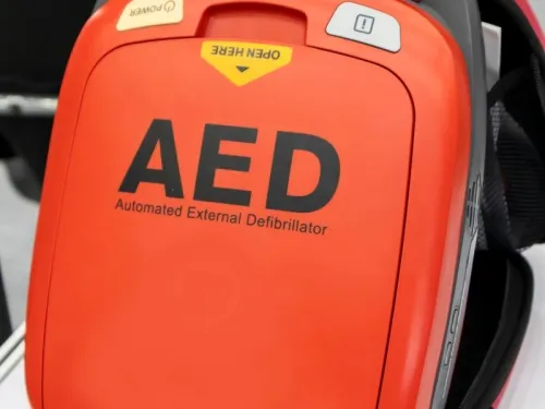Desfibrilador Automático: O Que É e Por Que Salva Vidas?